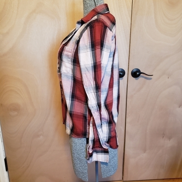 𝅺RED Flannel - Picture 2 of 2
